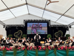 e9d8b4ef e4a4 4afa 8132 e2d3293dd5f1